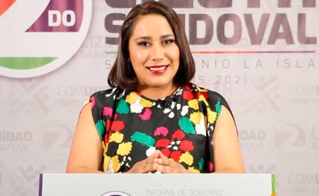Lizeth-Sandova